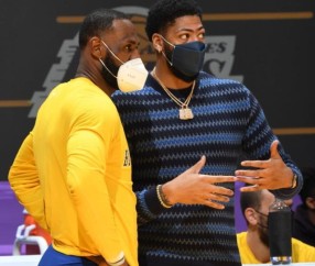 浓眉：我知道詹姆斯不在乎MVP 他想要的是FMVP