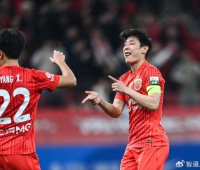 世界杯直播软件官网-武磊替补不到8分钟双响 上海海港4-1青岛西海岸 郑智执教遭两连败|青岛市|梅米舍维奇|穆斯卡特|李帅|中超_新浪体育_新浪新闻