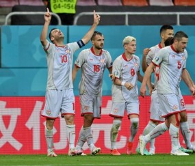 致敬！38岁潘德夫闪耀大赛首秀 北马其顿虽败犹荣